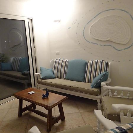 White - San Pantaleo Apartment Bagian luar foto