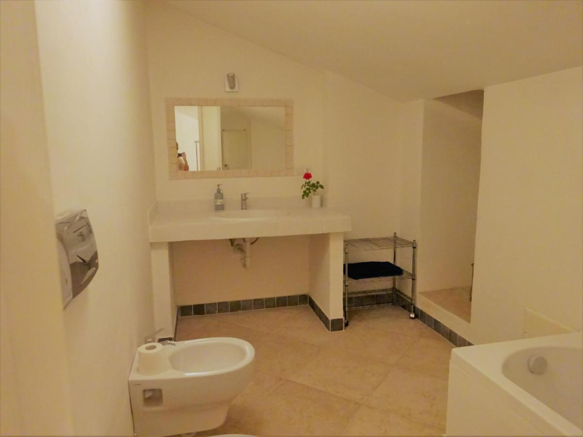 White - San Pantaleo Apartment Bagian luar foto