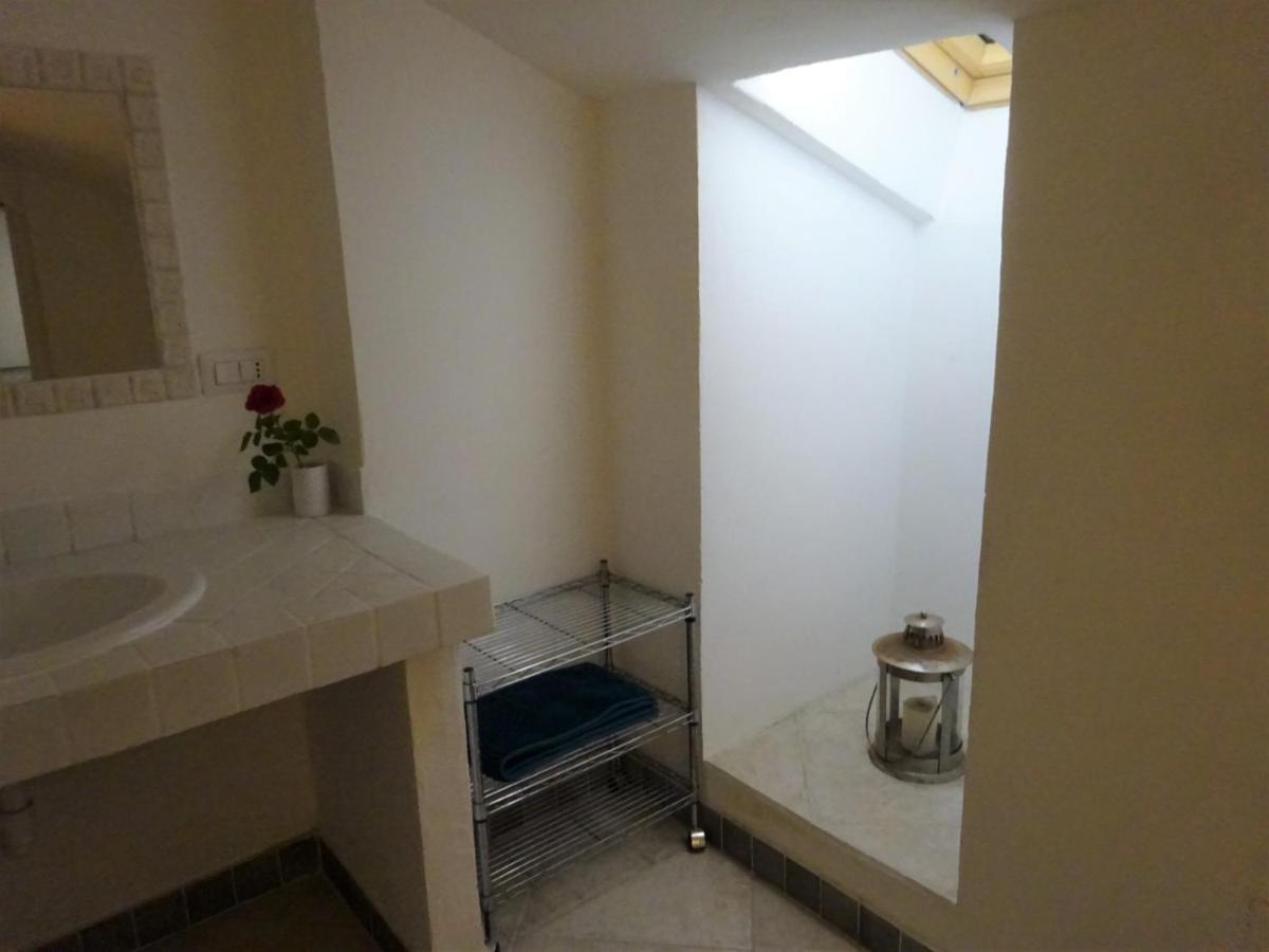 White - San Pantaleo Apartment Bagian luar foto