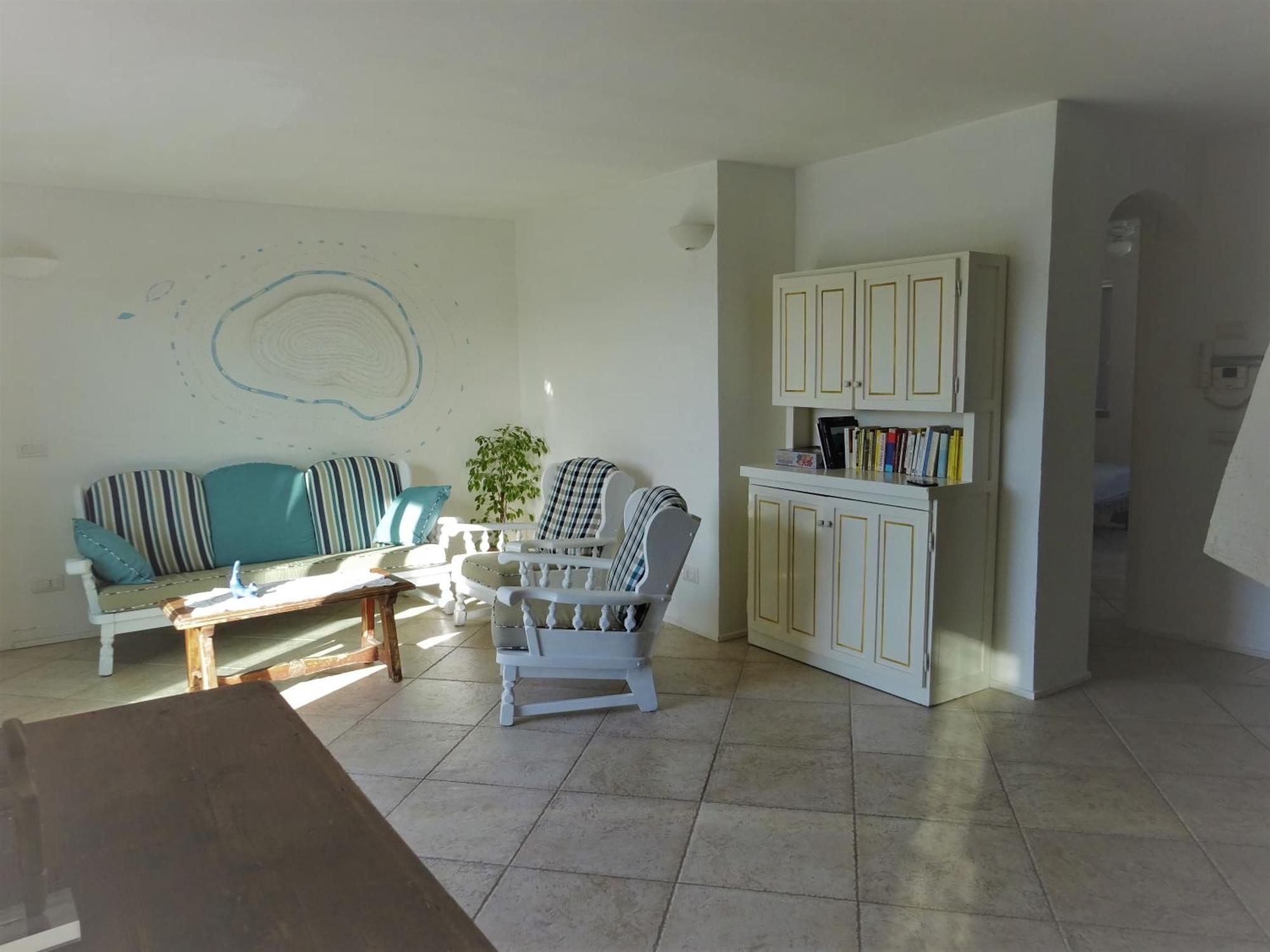 White - San Pantaleo Apartment Bagian luar foto