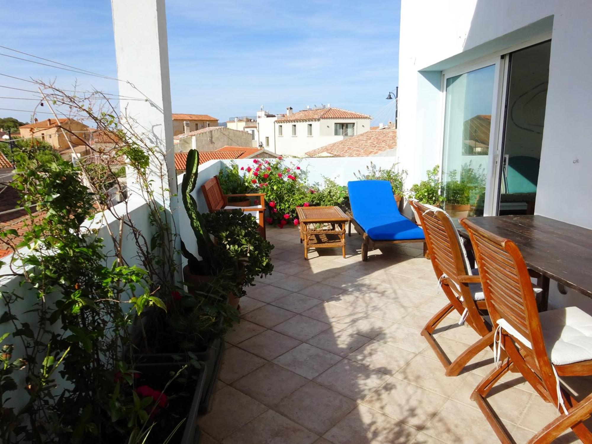 White - San Pantaleo Apartment Bagian luar foto