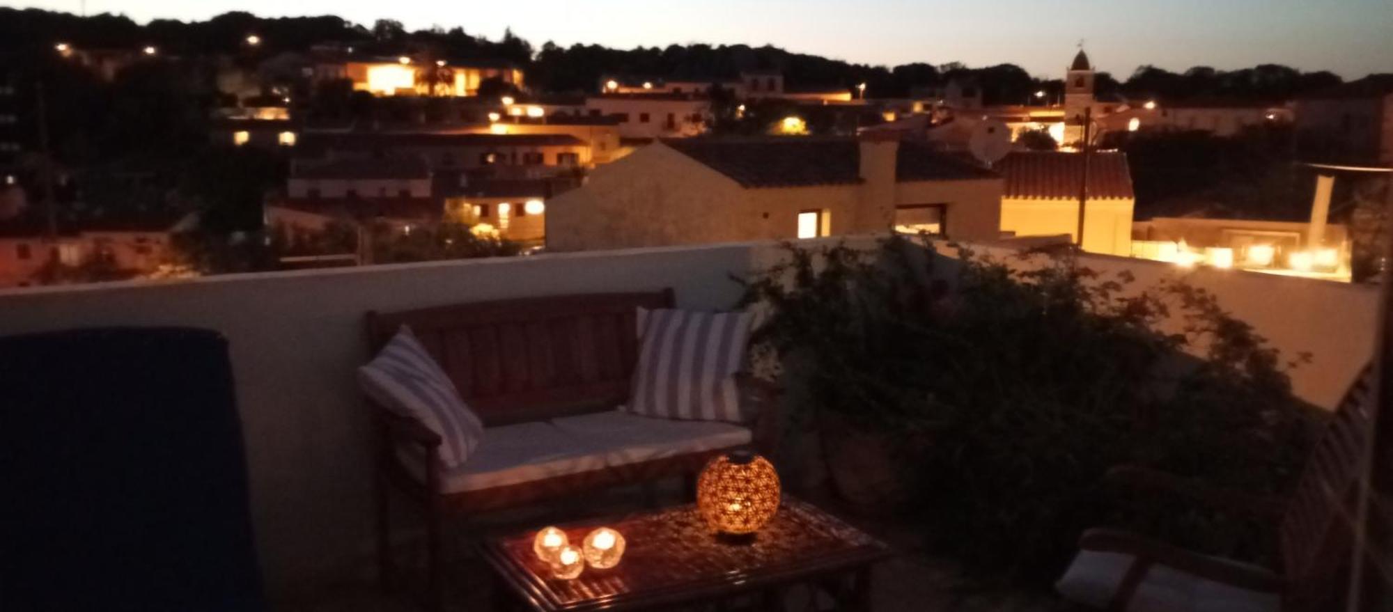 White - San Pantaleo Apartment Bagian luar foto