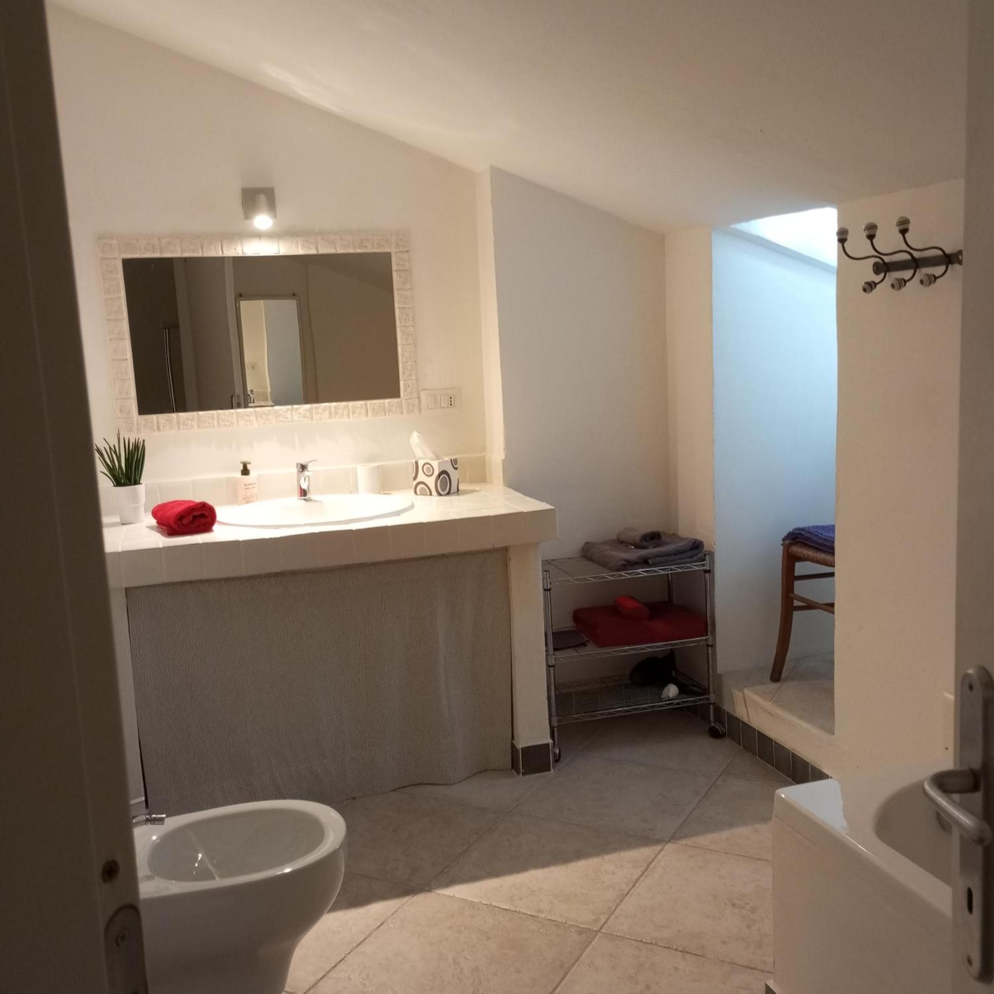 White - San Pantaleo Apartment Bagian luar foto